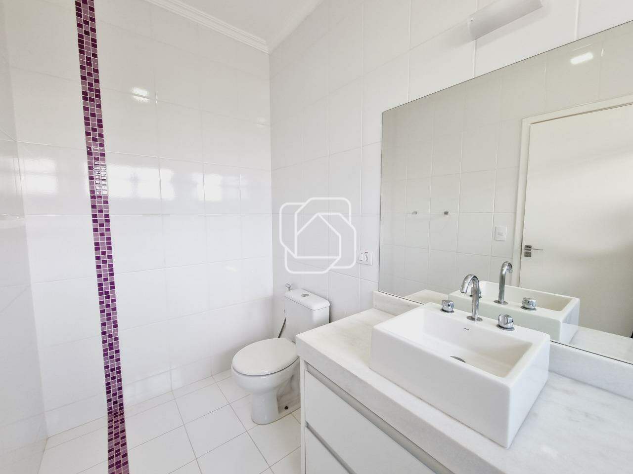Casa de Condomínio para aluguel em Indaiatuba - SP - Jardim Vila Paradiso: Banheiro