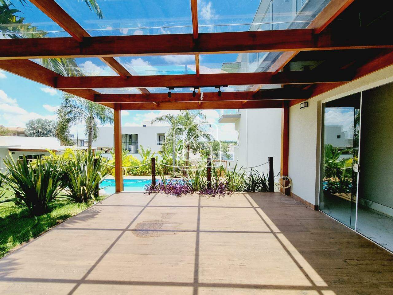 Casa de Condomínio para aluguel em Indaiatuba - SP - Jardim Vila Paradiso: Área externa