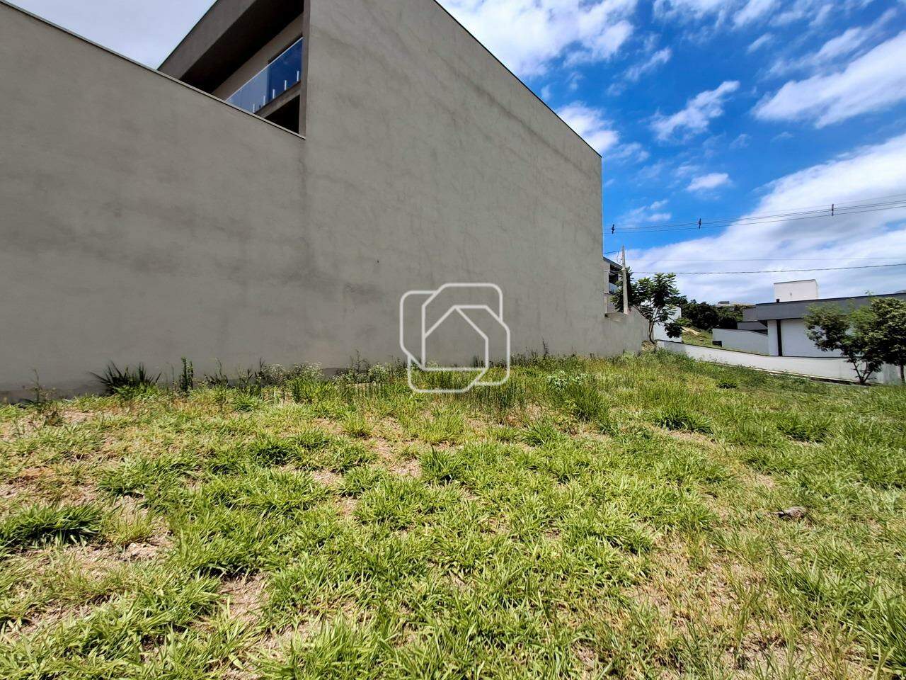 Terreno à venda em Itu - SP - Condomínio Gardenville: