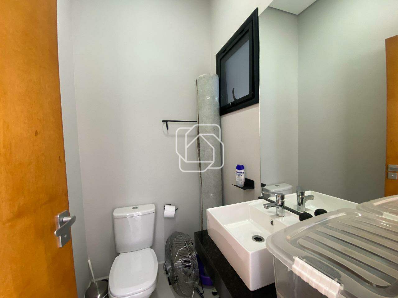 Casa de Condomínio para aluguel em Indaiatuba - SP - Loteamento Park Gran Reserve: Banheiro
