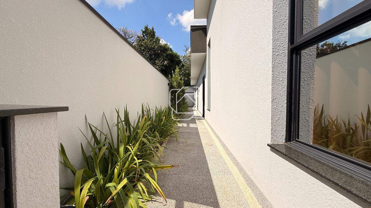 Casa de Condomínio à venda em Indaiatuba - SP - Residencial Duas Marias: Corredor