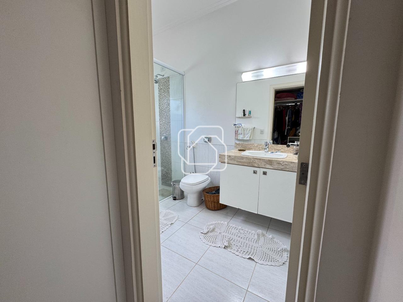 Casa de Condomínio à venda em Itu - SP - Condomínio Xapada Parque Ytu: Banheiro