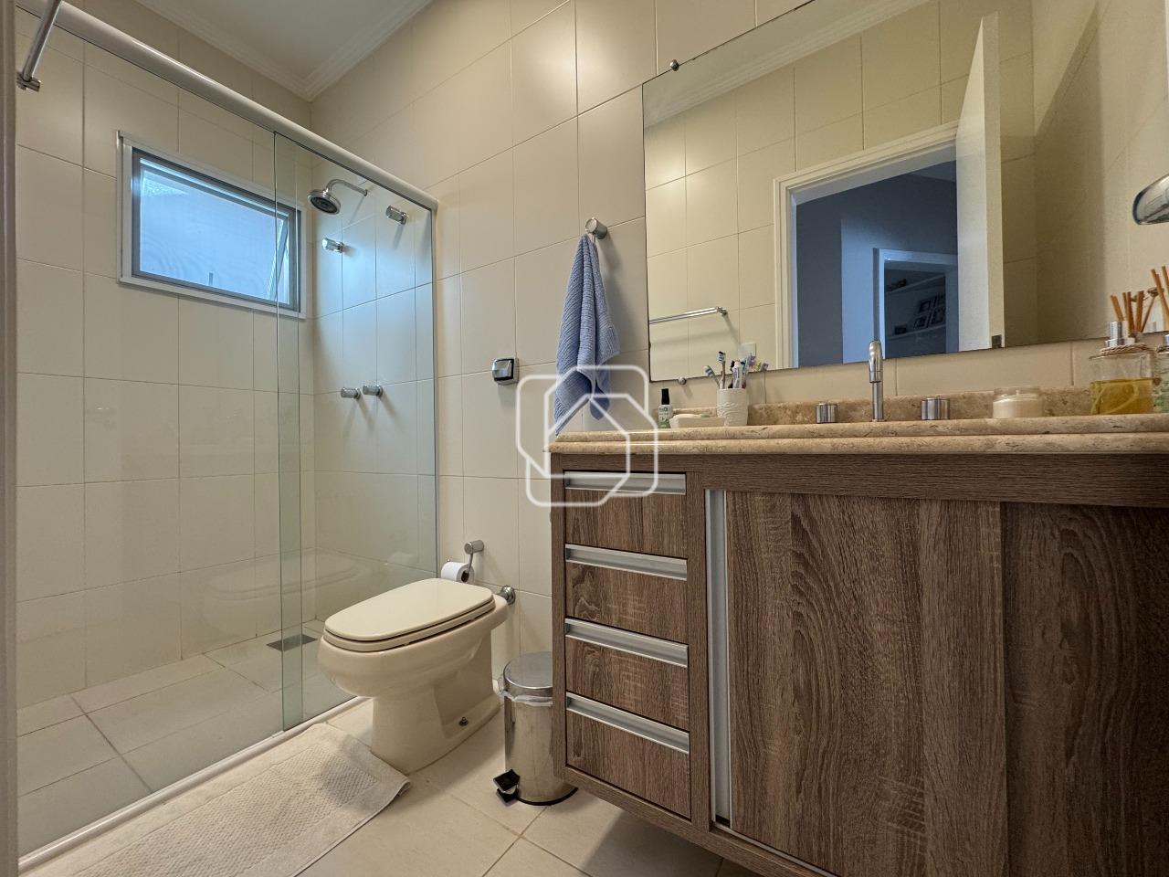 Casa de Condomínio à venda em Itu - SP - Portal da Vila Rica : Banheiro