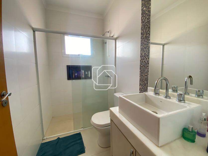 Casa de Condomínio para aluguel em Indaiatuba - SP - Jardim Residencial Alto de Itaici: Banheiro