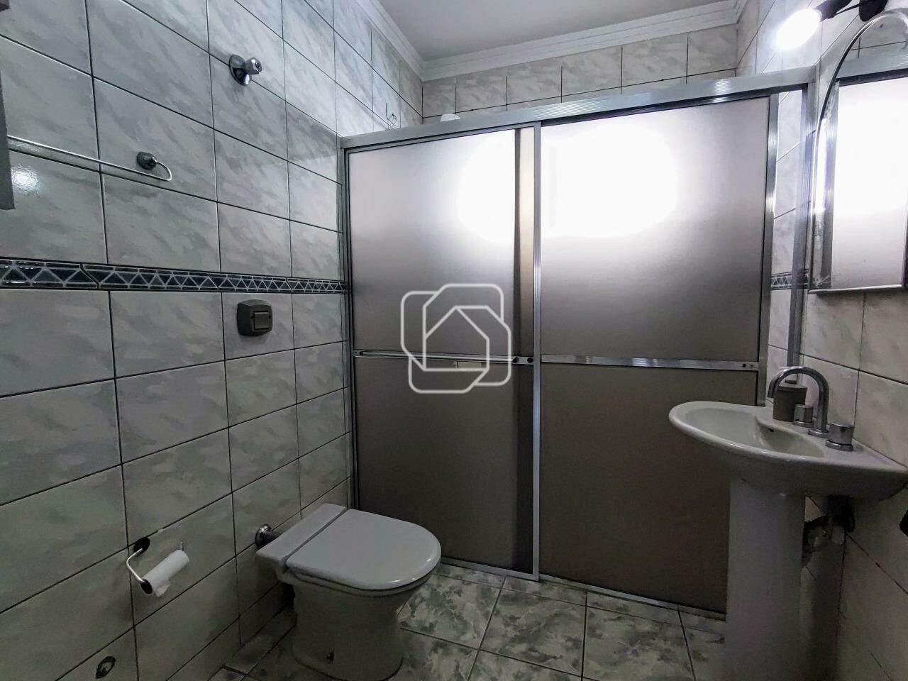 Casa de Condomínio à venda em Itu - SP - Portal da Vila Rica : Banheiro