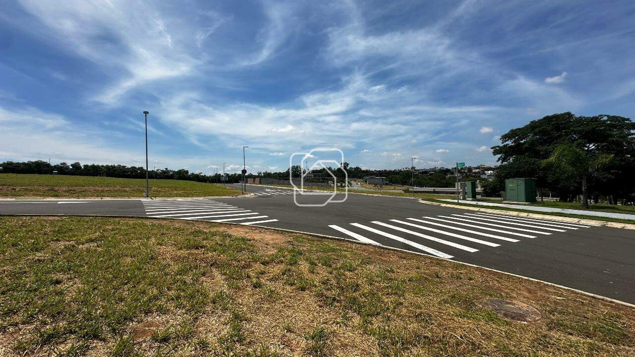 Terreno à venda em Indaiatuba - SP - Reserva Petrus: Rua do terreno