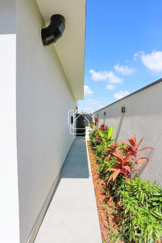 Casa de Condomínio à venda em Salto - SP - Residencial Lagos D’Icaraí: Corredor externo