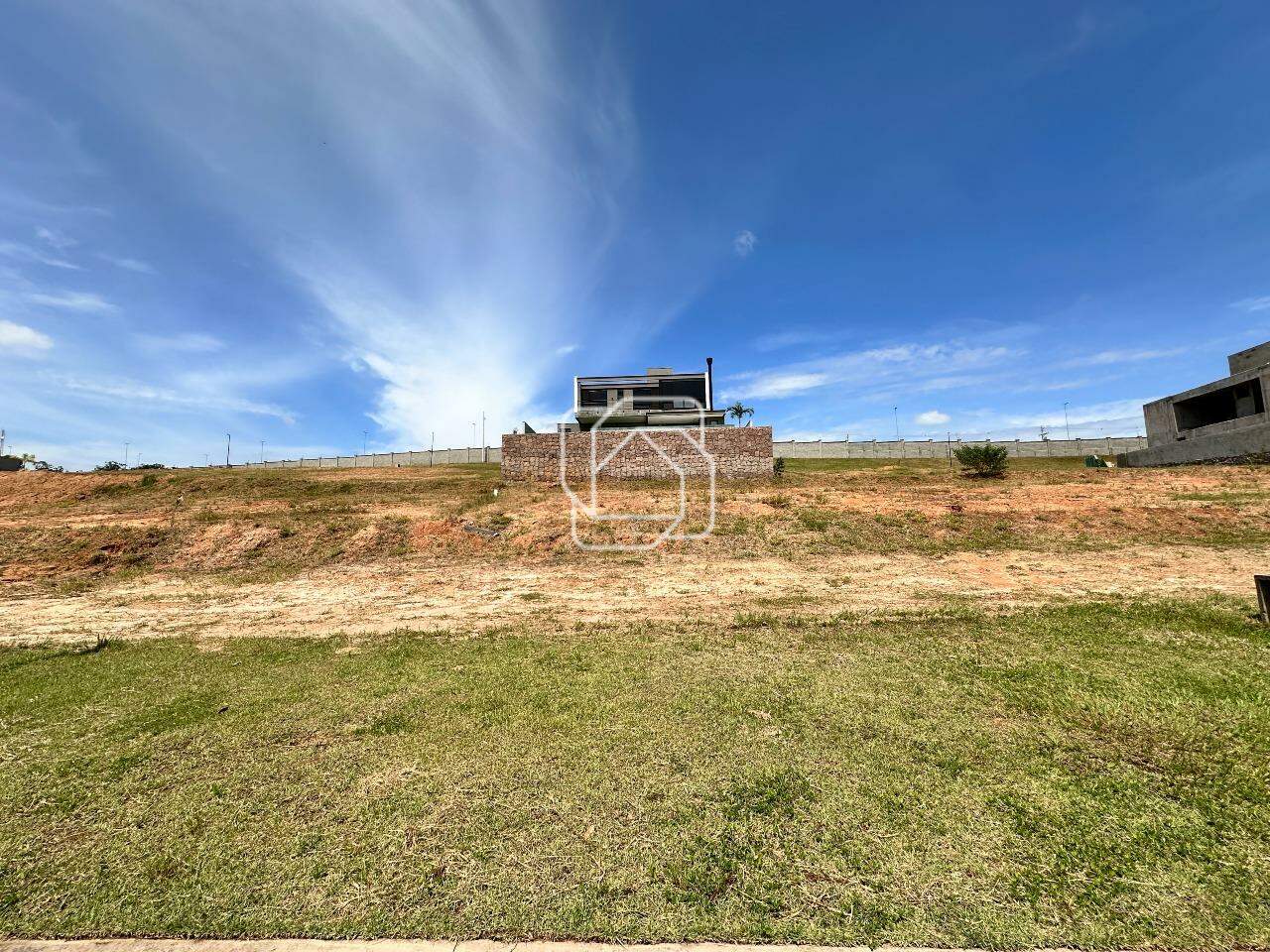 Terreno à venda em Indaiatuba - SP - Parque Villa dos Pinheiros: Visão geral do terreno