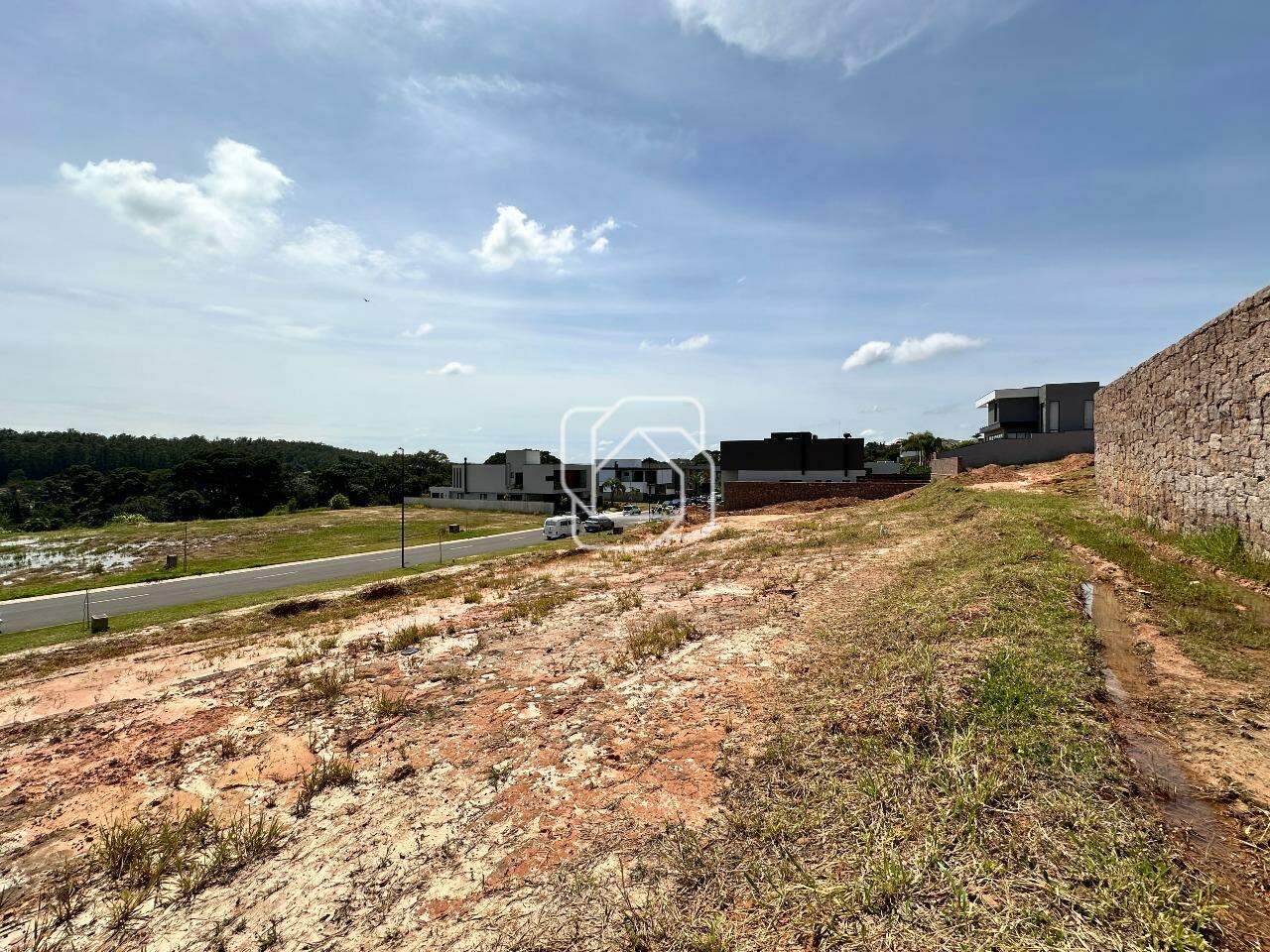 Terreno à venda em Indaiatuba - SP - Parque Villa dos Pinheiros: Visão geral do terreno