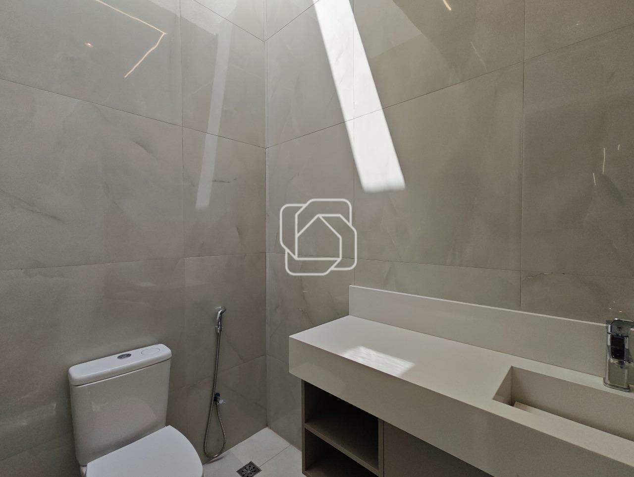 Casa de Condomínio à venda em Indaiatuba - SP - Jardim Maison Du Parc: Lavabo
