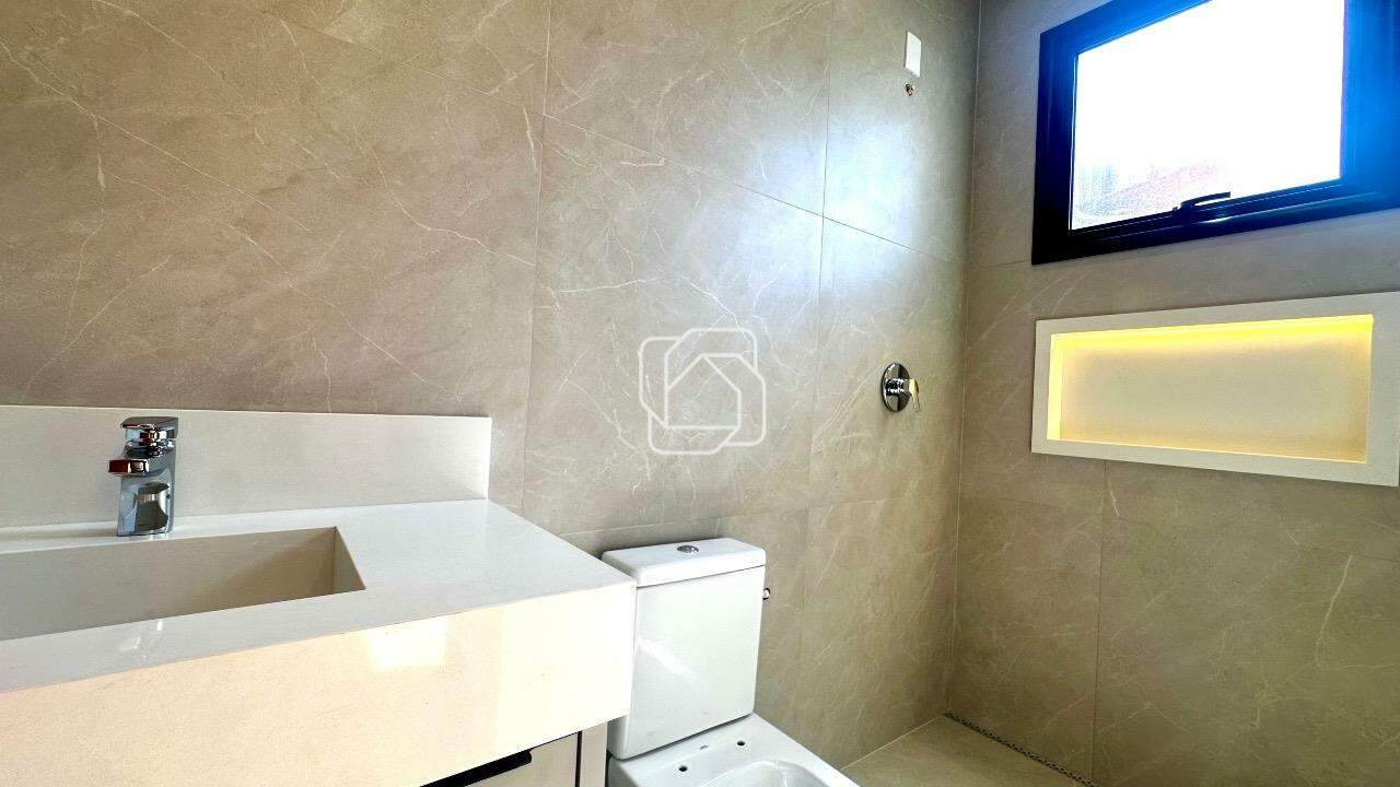 Casa de Condomínio à venda em Indaiatuba - SP - Jardim Residencial Dona Maria José: Banheiro