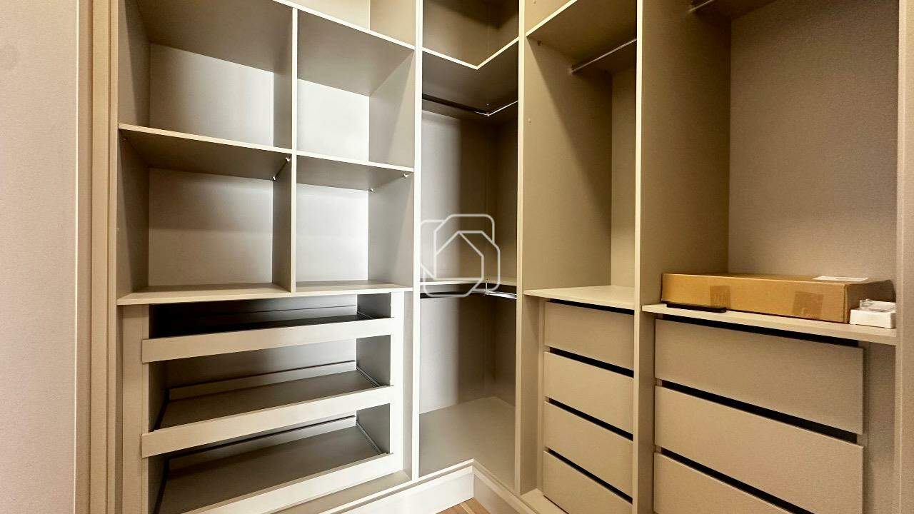 Casa de Condomínio à venda em Indaiatuba - SP - Jardim Residencial Dona Maria José: Closet