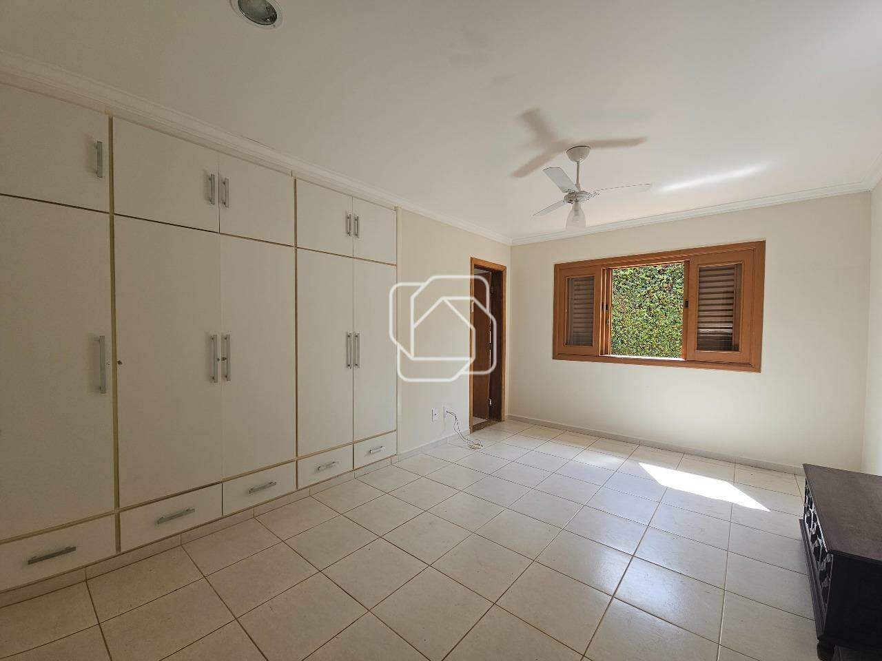 Casa de Condomínio à venda em Indaiatuba - SP - Colinas do Mosteiro de Itaici: Dormitório