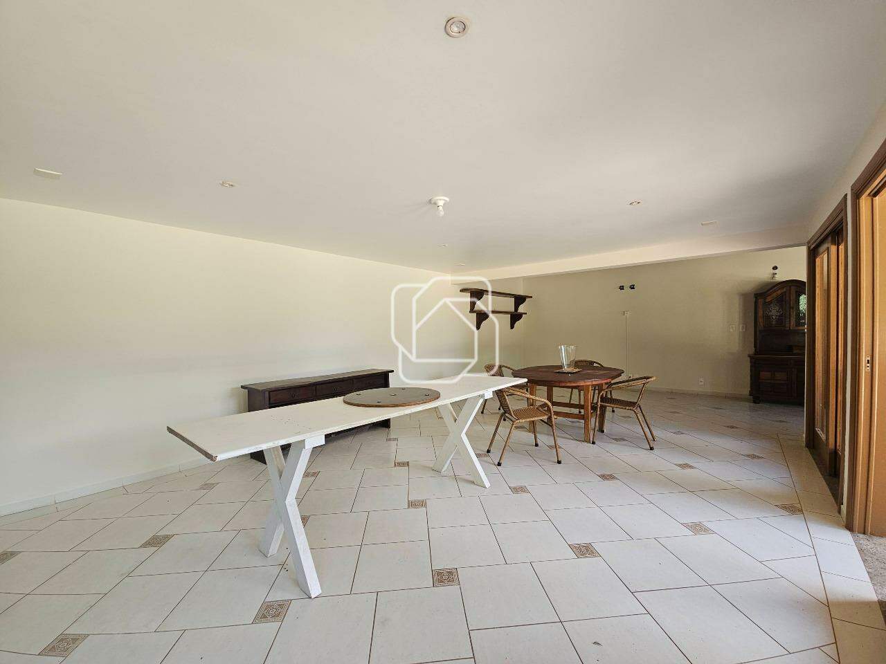 Casa de Condomínio à venda em Indaiatuba - SP - Colinas do Mosteiro de Itaici: Salão de jogos