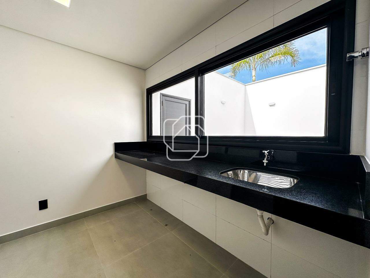 Casa de Condomínio para aluguel em Itu - SP - Condomínio Terras de São José: Lavanderia