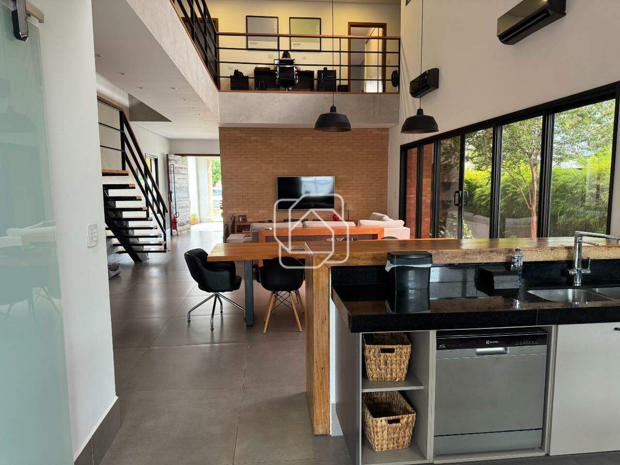 Casa de Condomínio à venda em Salto - SP - Mirante dos Ipês: Ambientes integrados