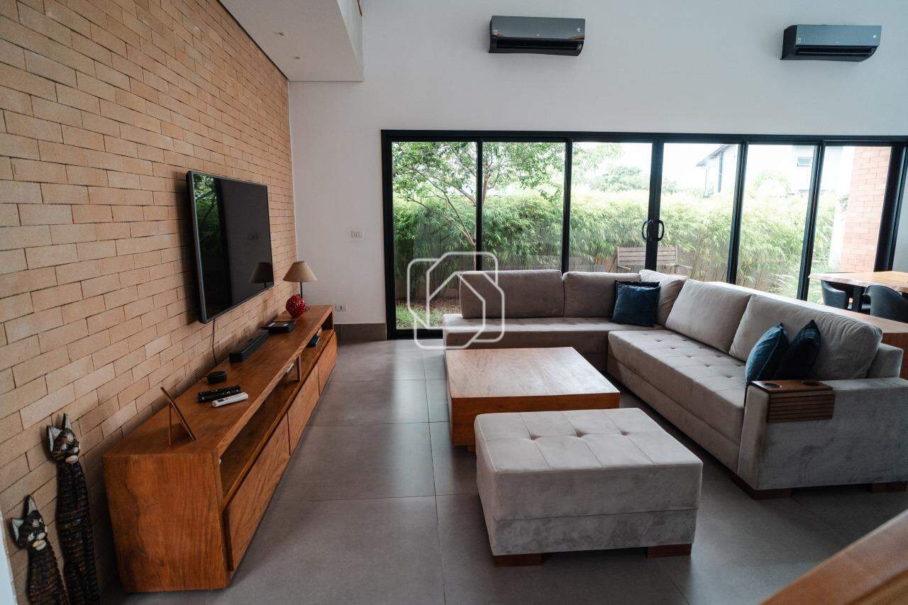 Casa de Condomínio à venda em Salto - SP - Mirante dos Ipês: Ambientes integrados