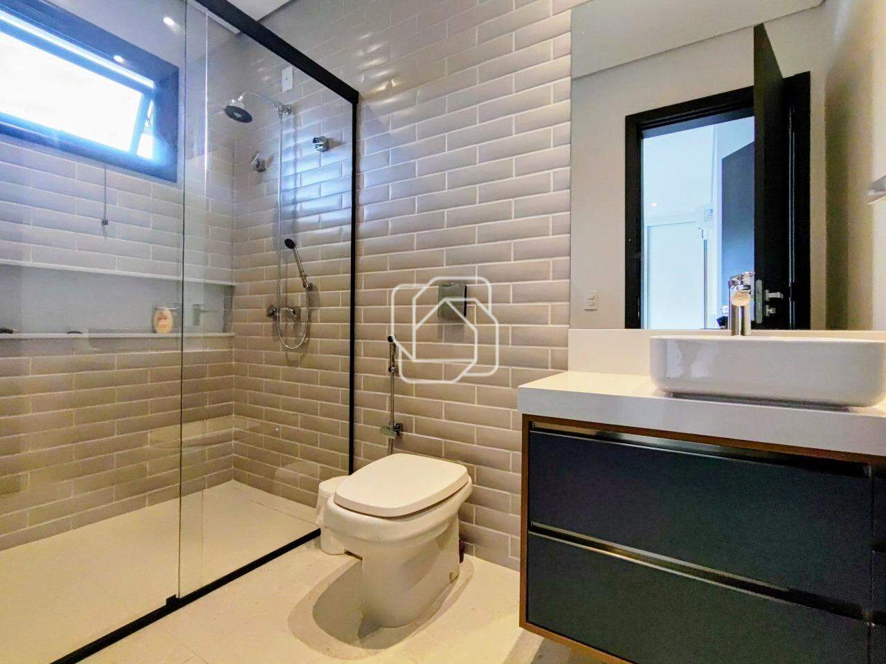 Casa de Condomínio à venda em Itu - SP - Condomínio Residencial Mont Blanc: Banheiro da suíte