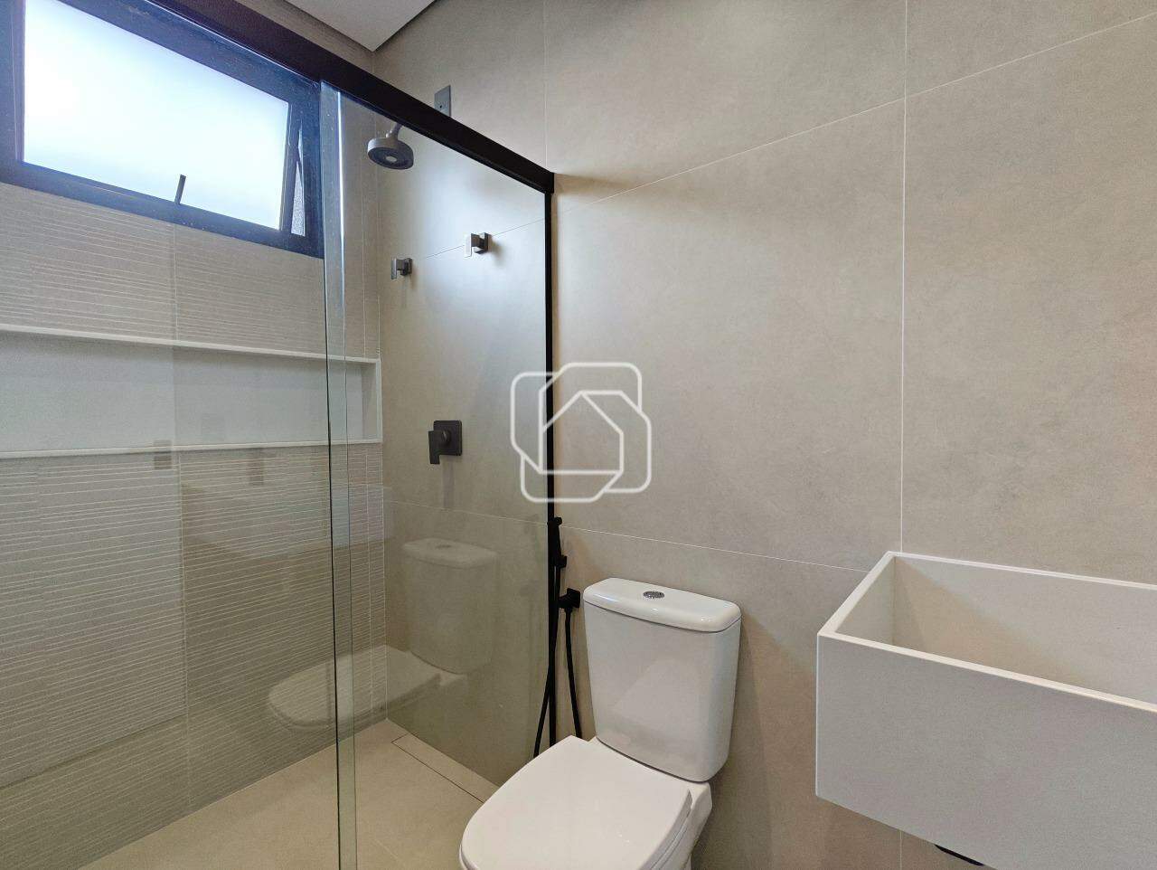 Casa de Condomínio à venda em Indaiatuba - SP - Residencial Duas Marias: Banheiro