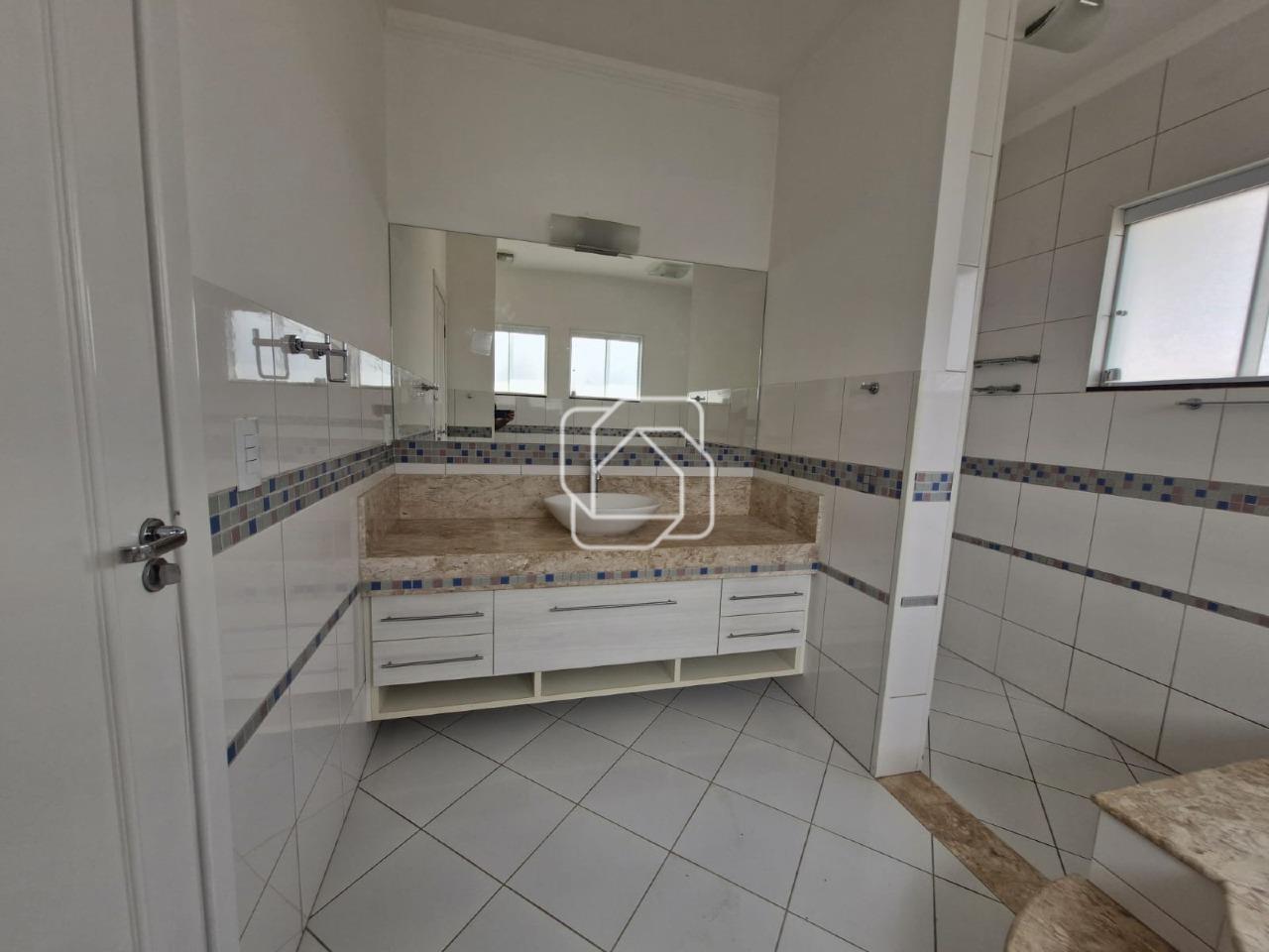 Casa de Condomínio à venda em Indaiatuba - SP - Jardim Residencial Santa Clara: Banheiro