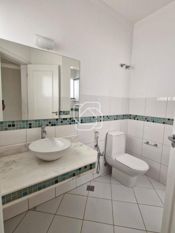 Casa de Condomínio à venda em Indaiatuba - SP - Jardim Residencial Santa Clara: Banheiro