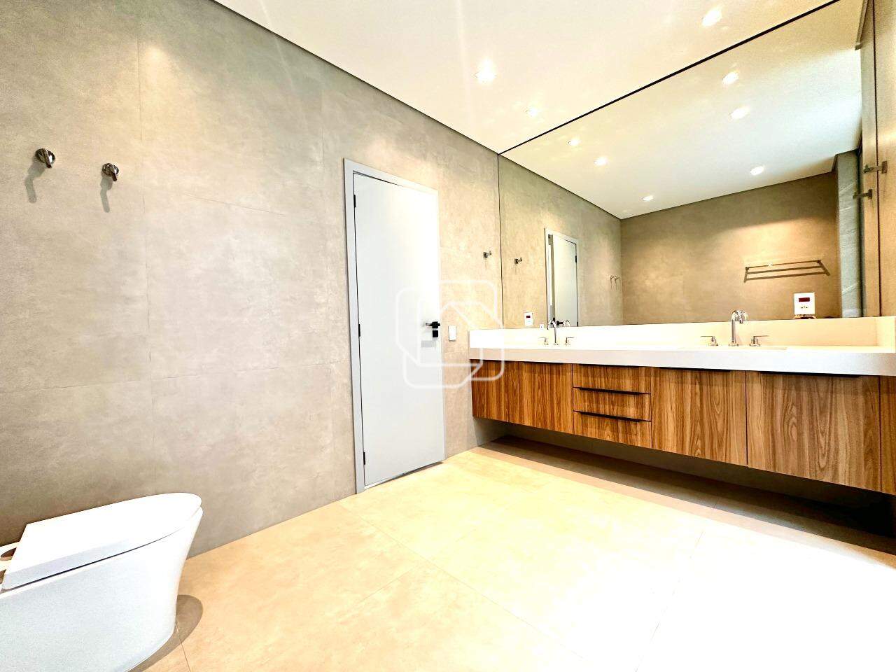 Casa de Condomínio à venda em Porto Feliz - SP - Fazenda Alvorada: Banheiro