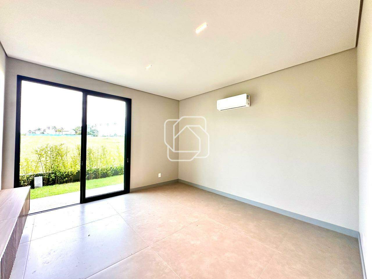 Casa de Condomínio à venda em Porto Feliz - SP - Fazenda Alvorada: Suíte