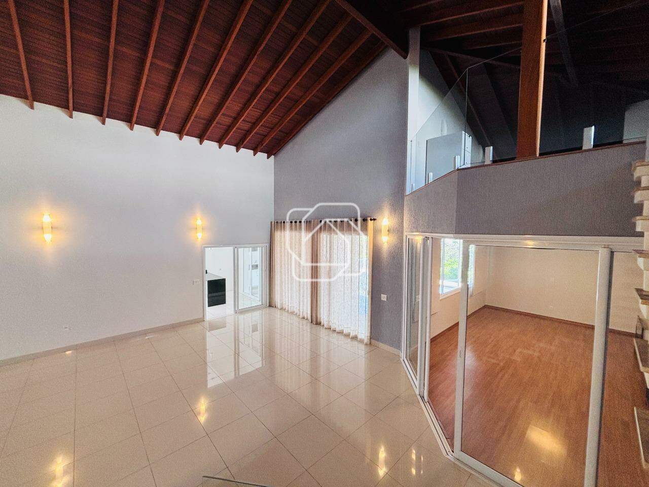 Casa de Condomínio para aluguel em Salto - SP - Condomínio Fazenda Palmeiras Imperiais: 