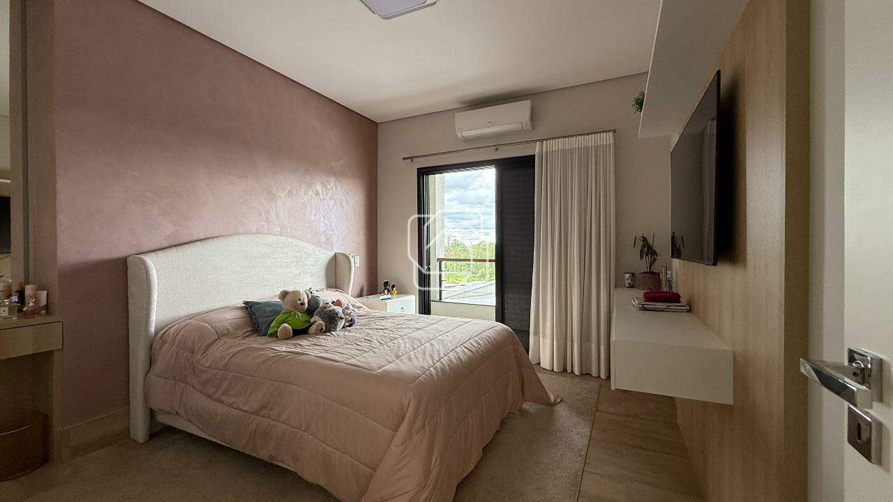 Casa de Condomínio à venda em Indaiatuba - SP - Parque Villa dos Pinheiros: Dormitório