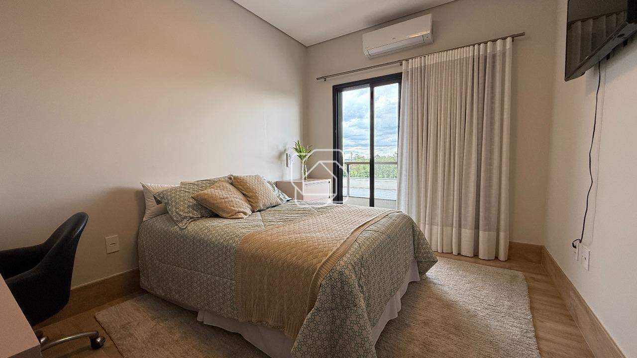 Casa de Condomínio à venda em Indaiatuba - SP - Parque Villa dos Pinheiros: Dormitório