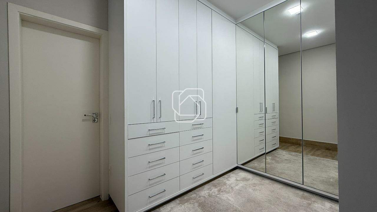 Casa de Condomínio à venda em Indaiatuba - SP - Parque Villa dos Pinheiros: Closet