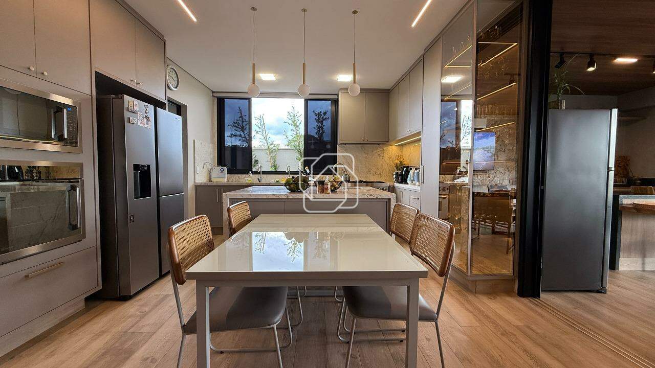 Casa de Condomínio à venda em Indaiatuba - SP - Parque Villa dos Pinheiros: Cozinha