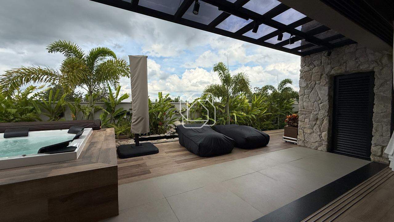 Casa de Condomínio à venda em Indaiatuba - SP - Parque Villa dos Pinheiros: Área externa