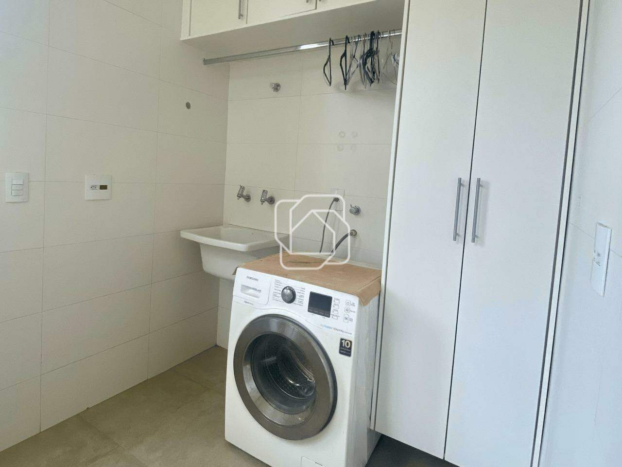 Casa de Condomínio à venda em Itu - SP - Residencial Parque Campos de Santo Antônio II: Lavanderia
