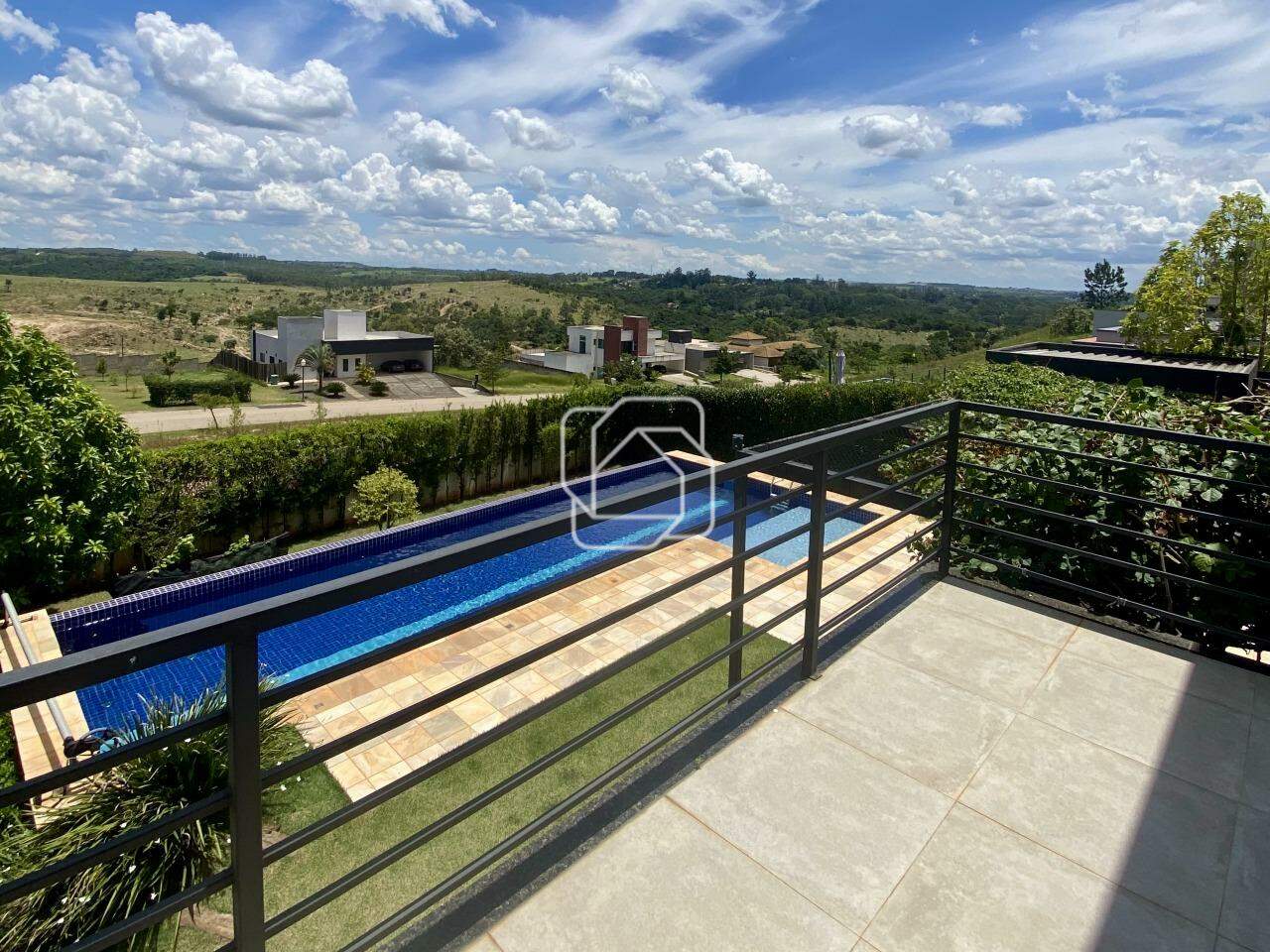 Casa de Condomínio à venda em Itu - SP - Residencial Parque Campos de Santo Antônio II: Varanda Suíte