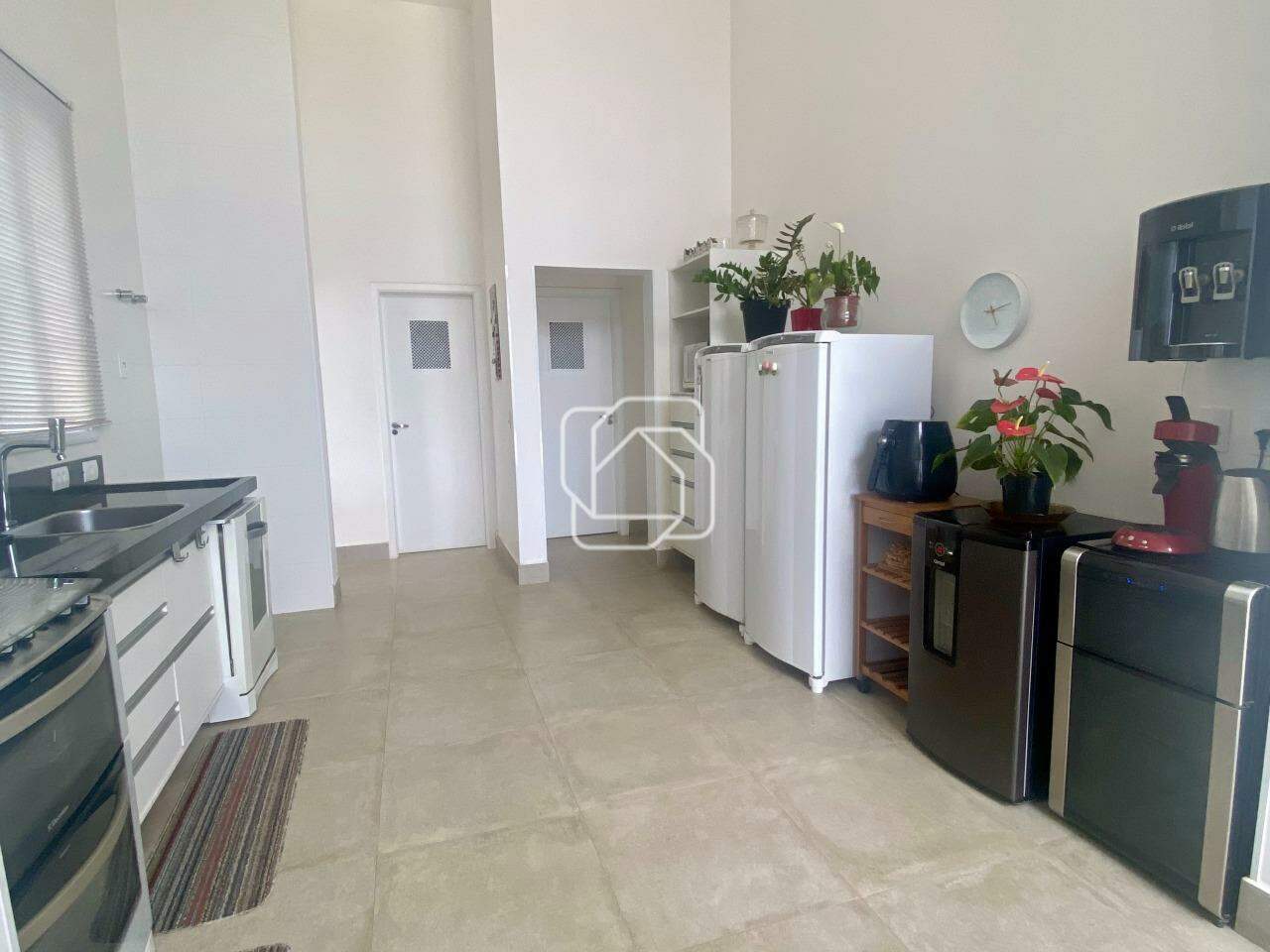 Casa de Condomínio à venda em Itu - SP - Residencial Parque Campos de Santo Antônio II: Cozinha integrada