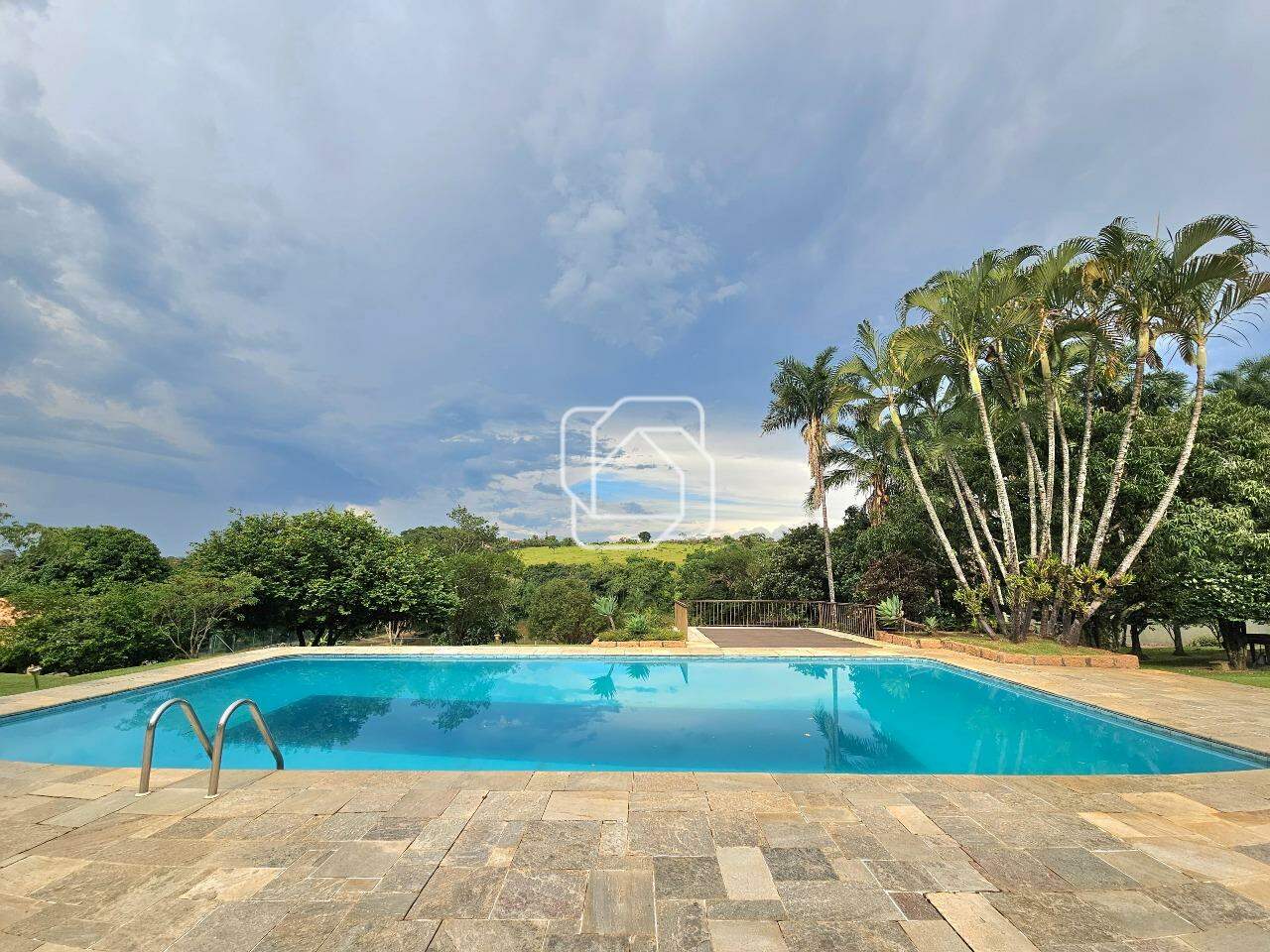 Casa de Condomínio à venda em Indaiatuba - SP - Recanto dos Pássaros: Área da piscina