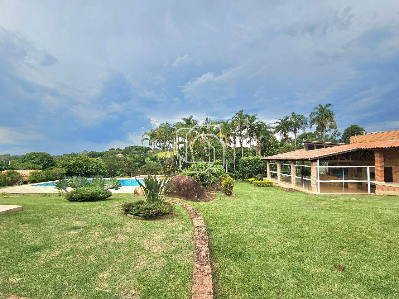 Casa de Condomínio à venda em Indaiatuba - SP - Recanto dos Pássaros: Área externa
