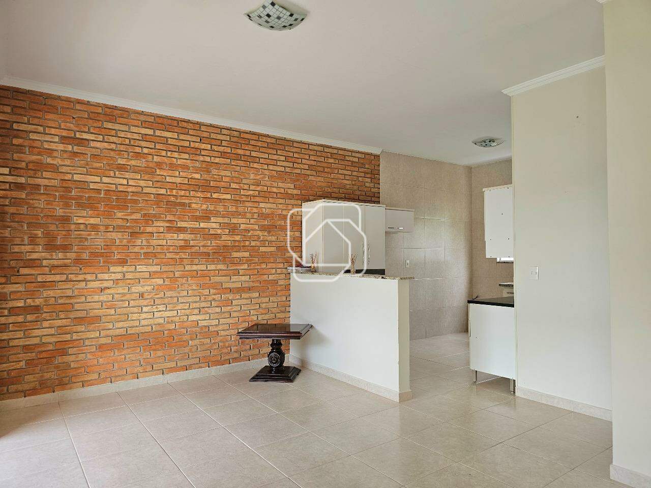 Casa de Condomínio à venda em Indaiatuba - SP - Recanto dos Pássaros: Sala