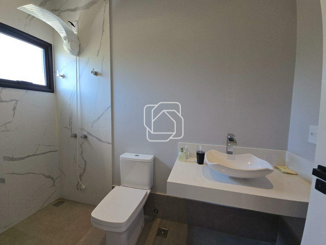 Casa de Condomínio à venda em Itu - SP - Residencial Parque Campos de Santo Antônio II: Banheiro