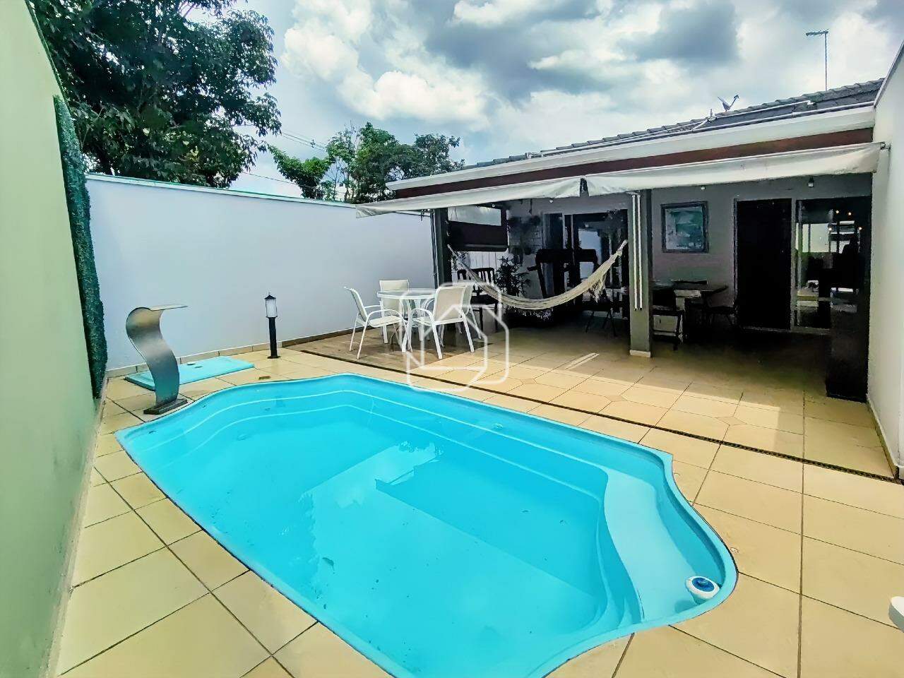 Casa de Condomínio à venda em Itu - SP - Parque do Varvito: Piscina