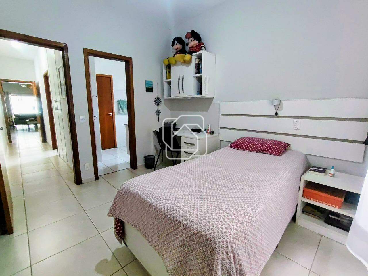 Casa de Condomínio à venda em Itu - SP - Parque do Varvito: Suíte
