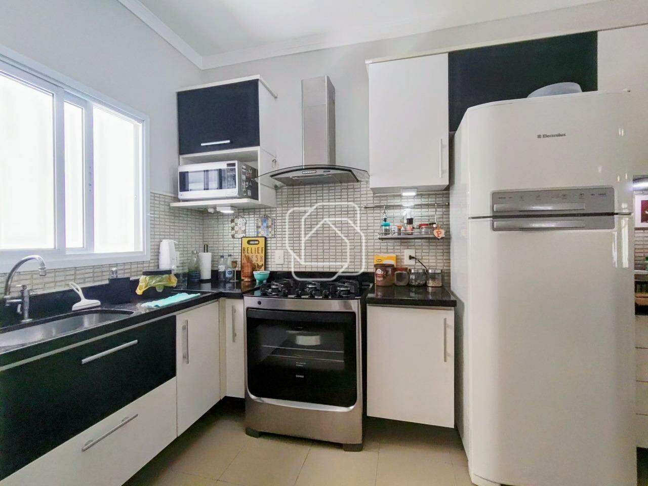 Casa de Condomínio à venda em Itu - SP - Parque do Varvito: Cozinha