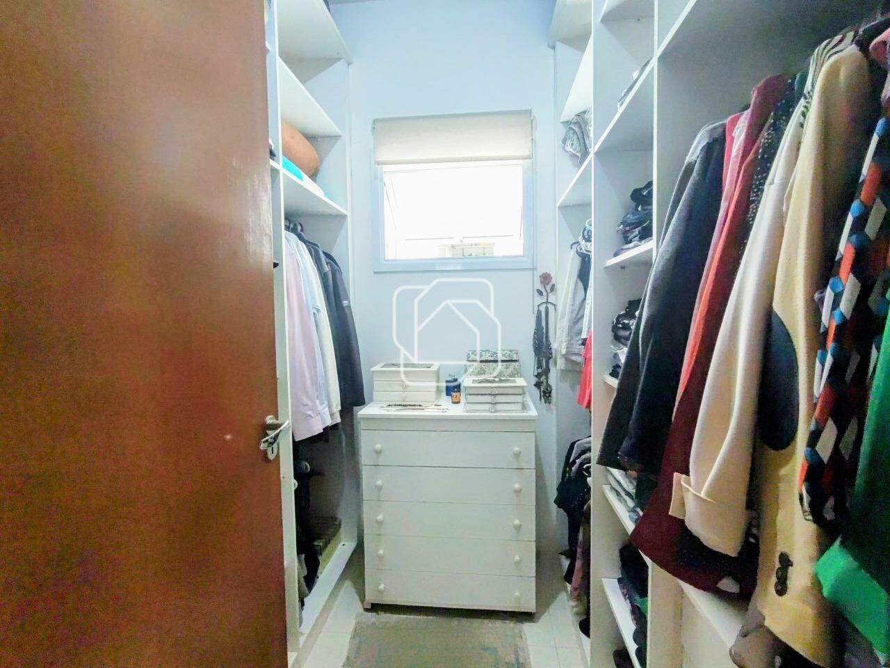Casa de Condomínio à venda em Itu - SP - Parque do Varvito: Closet