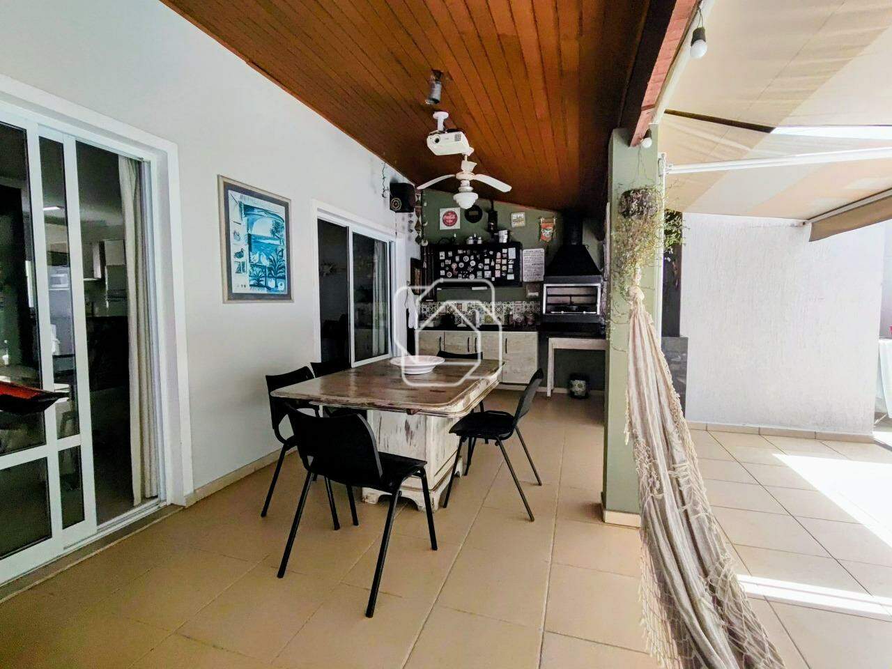 Casa de Condomínio à venda em Itu - SP - Parque do Varvito: Área Gourmet