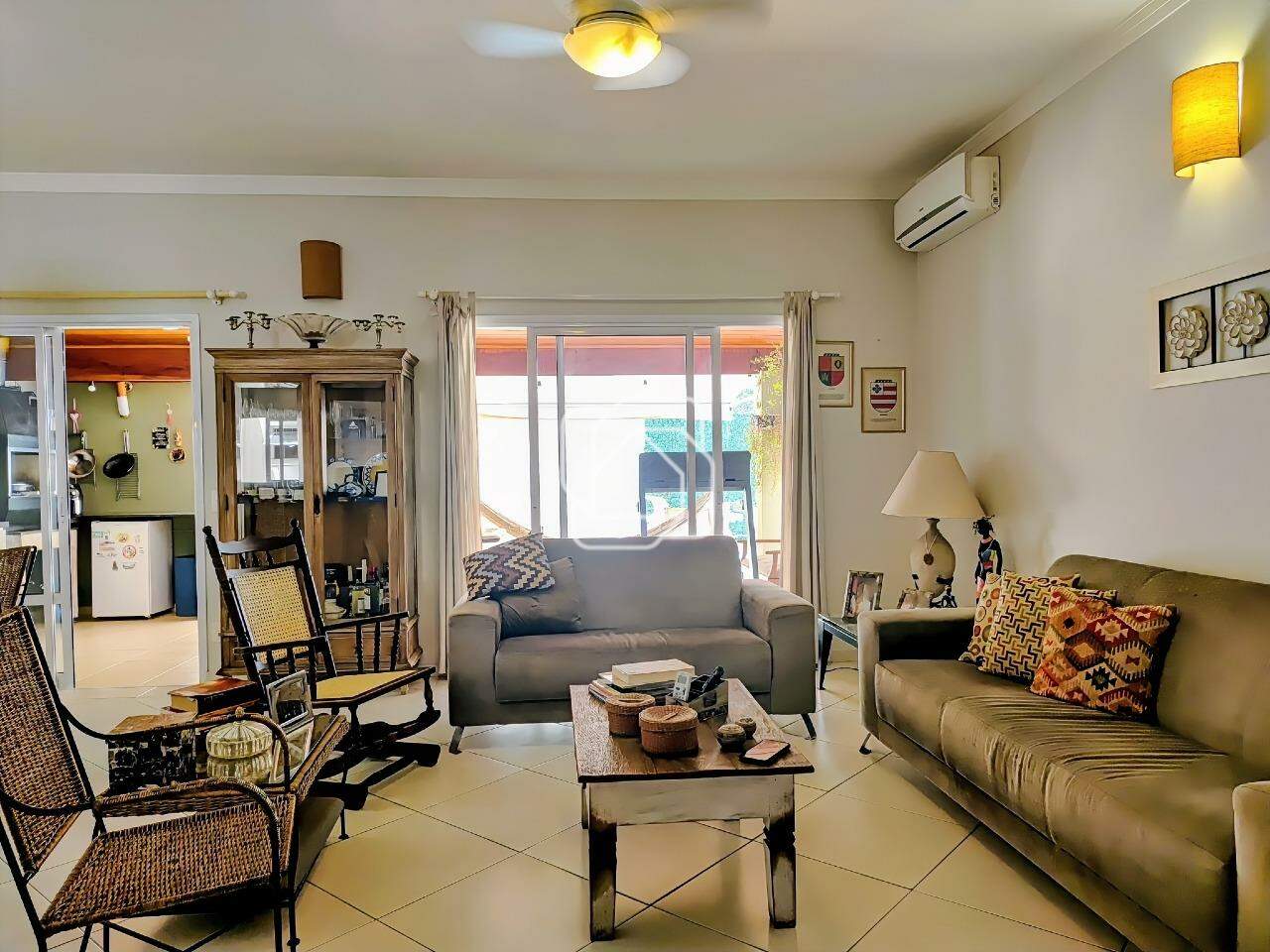 Casa de Condomínio à venda em Itu - SP - Parque do Varvito: Sala