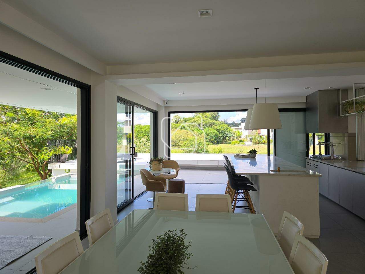 Casa de Condomínio à venda em Itu - SP - Condomínio Villas do Golfe: Ambientes integrados