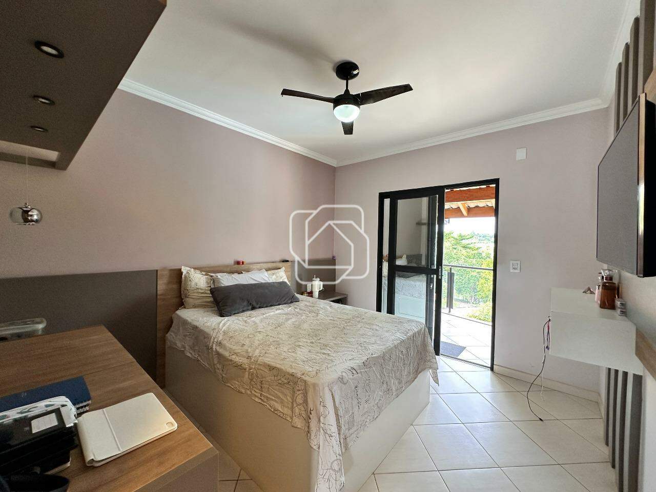 Casa de Condomínio à venda em Indaiatuba - SP - Colinas do Mosteiro de Itaici: Dormitório