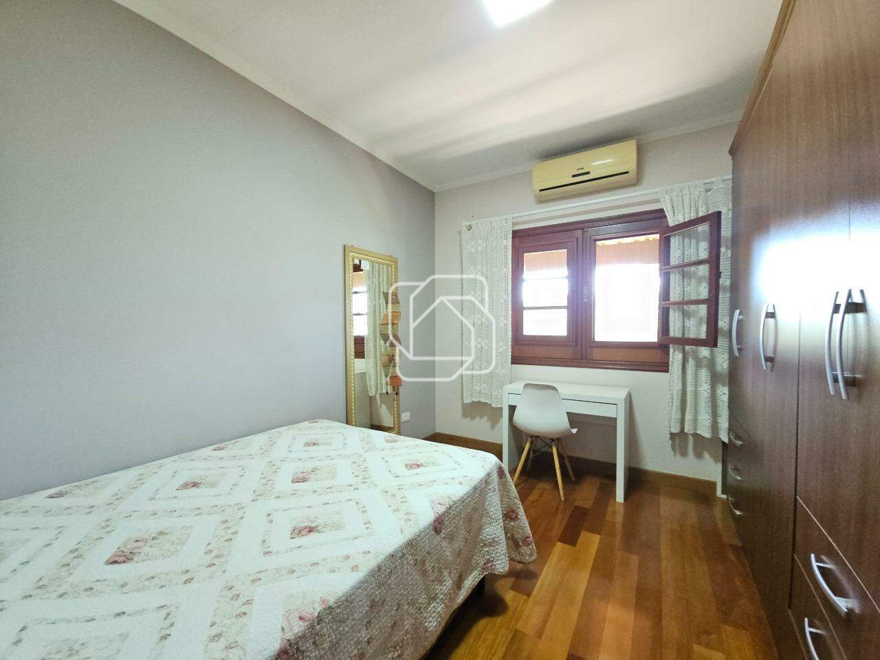 Casa de Condomínio à venda em Indaiatuba - SP - Recanto dos Pássaros: Dormitório