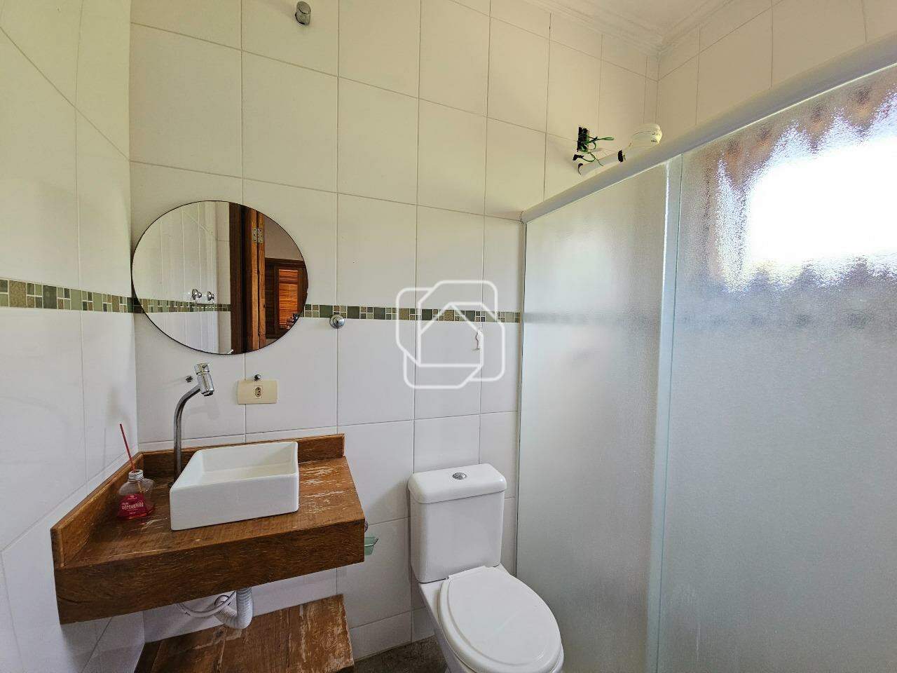Casa de Condomínio à venda em Indaiatuba - SP - Recanto dos Pássaros: Banheiro